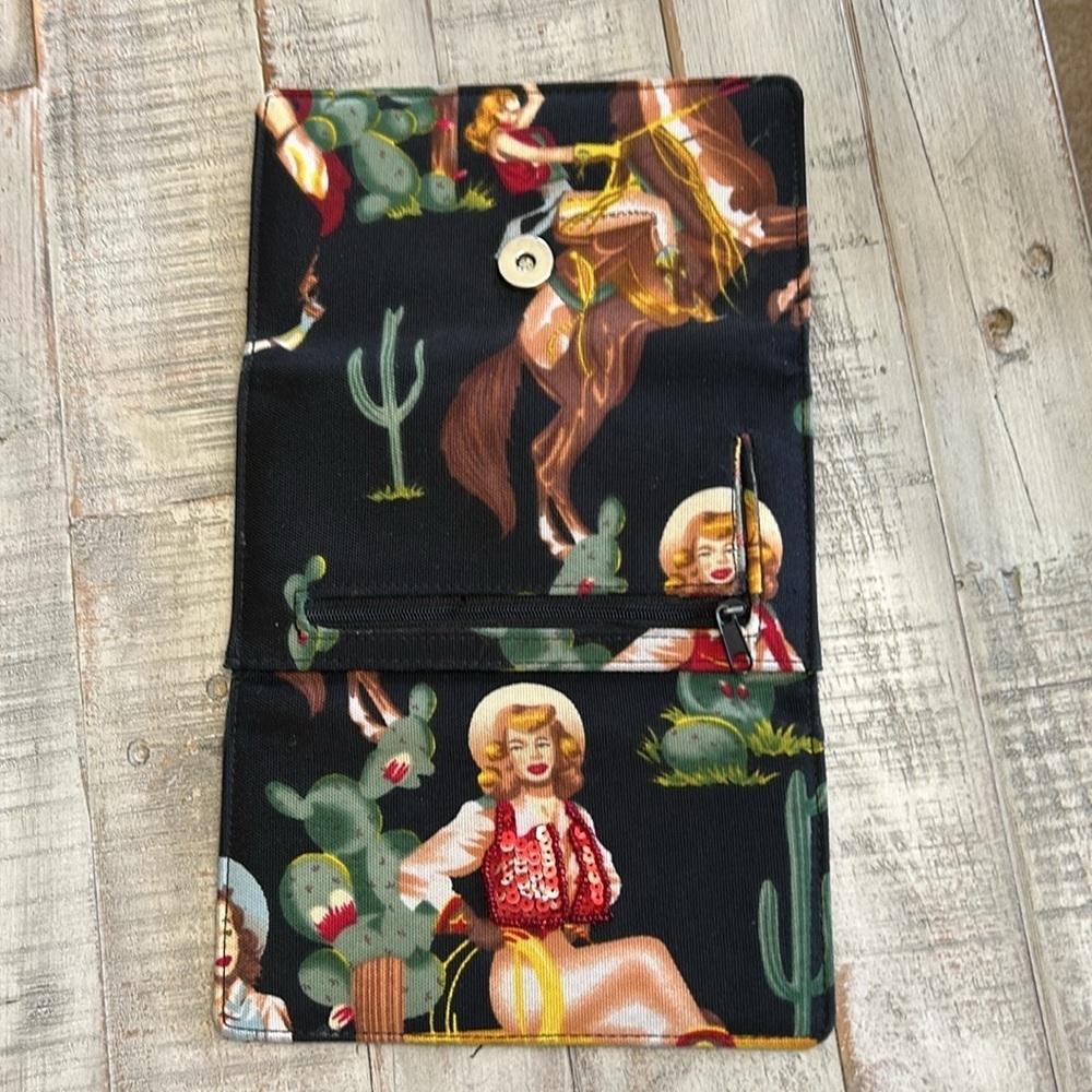 WESTERN RETRO COWGIRL ROCKABILLY PIN UP BLACK WITH WESTERN THEME WALLET - Picture 2 of 13